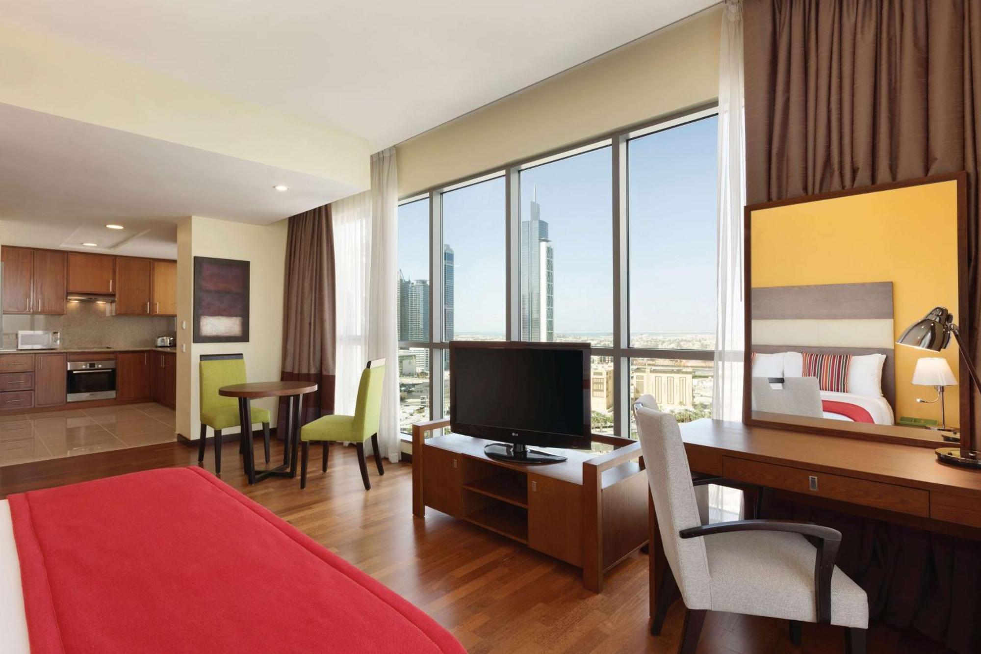 Monolocale Premium Doppio con Letti Singoli con Vista Burj Khalifa/Fontana, Non Fumatori, Trasferimento Gratuito per Kite Beach, Dubai Mall e Stazione della Metropolitana
